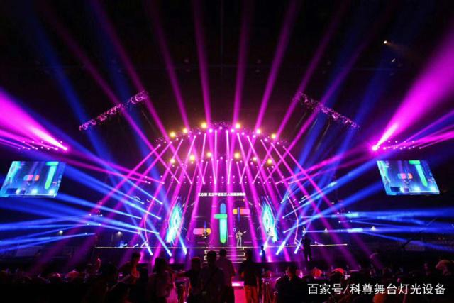 舞台上的绝配 舞台灯光与音乐音响设备的互动